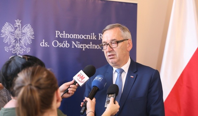 Wiceminister Stanisław Szwed zaprezentował tzw. mapę drogową nowych rozwiązań na rzecz osób niepełnosprawnych