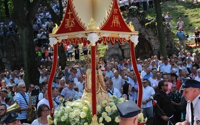 Bo do Omy Anny trza przyłazić