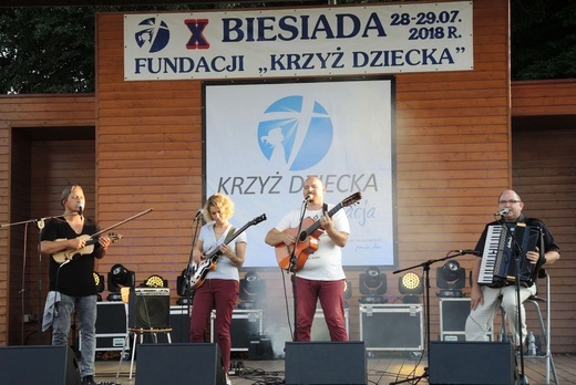 10. Biesiada fundacji "Krzyż Dziecka" w Pisarzowicach