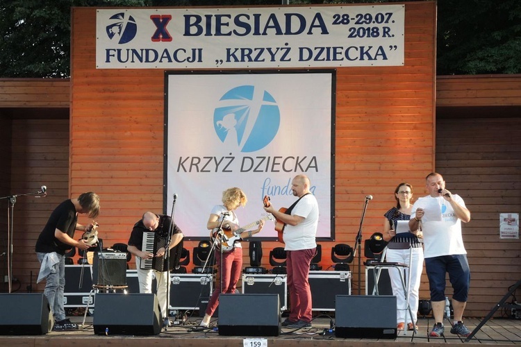 10. Biesiada fundacji "Krzyż Dziecka" w Pisarzowicach