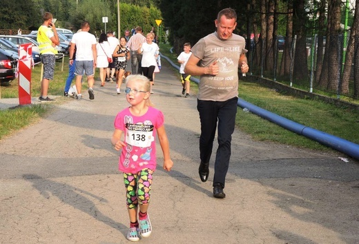 10. Biesiada fundacji "Krzyż Dziecka" w Pisarzowicach