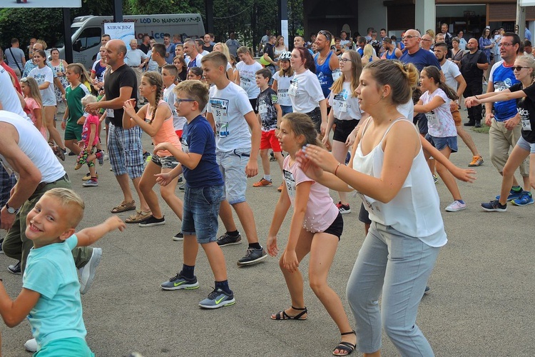 10. Biesiada fundacji "Krzyż Dziecka" w Pisarzowicach