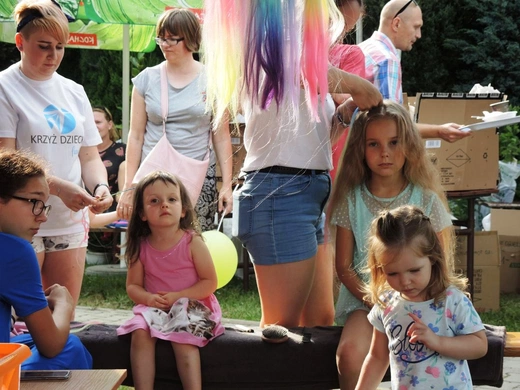 10. Biesiada fundacji "Krzyż Dziecka" w Pisarzowicach