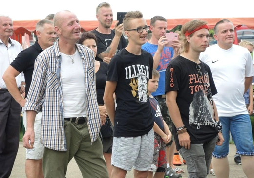 10. Biesiada fundacji "Krzyż Dziecka" w Pisarzowicach