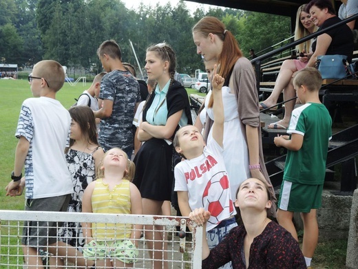 10. Biesiada fundacji "Krzyż Dziecka" w Pisarzowicach