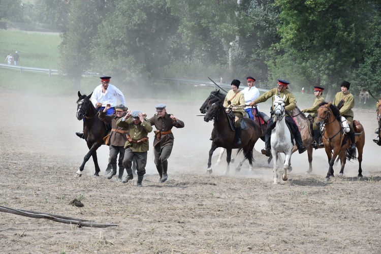 Piknik historyczny w Chojnowie