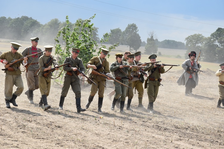 Piknik historyczny w Chojnowie