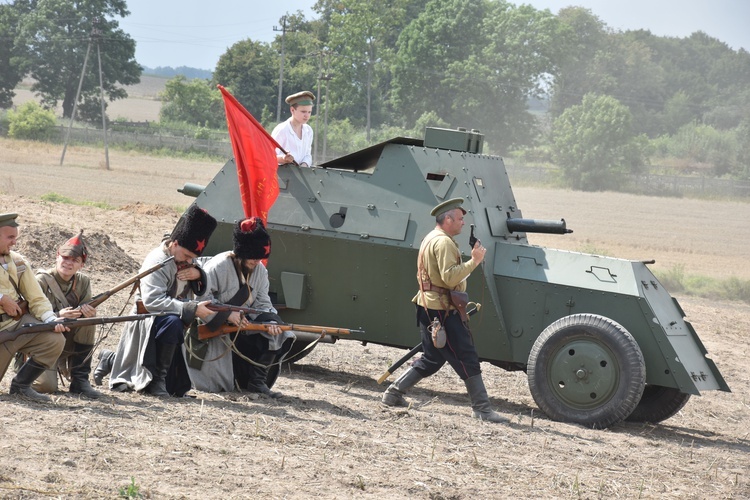 Piknik historyczny w Chojnowie