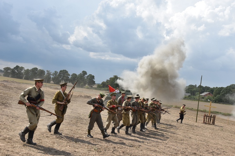 Piknik historyczny w Chojnowie