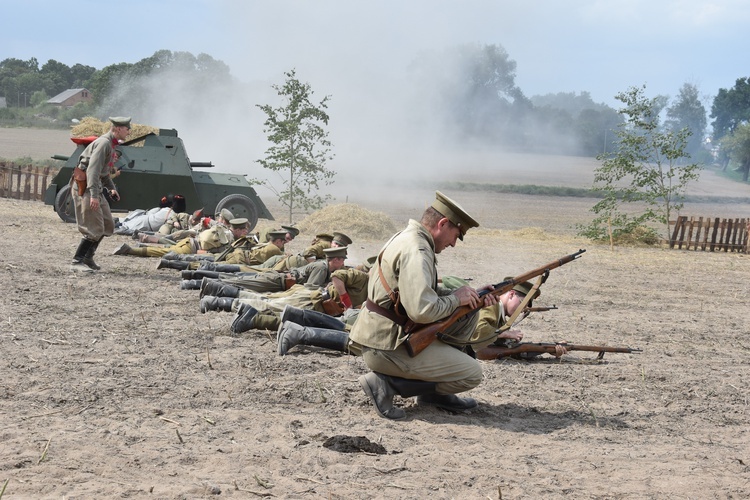 Piknik historyczny w Chojnowie