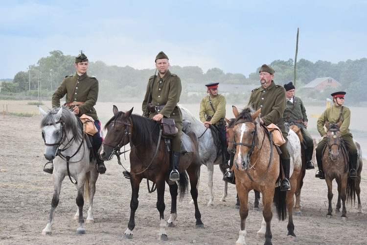 Piknik historyczny w Chojnowie