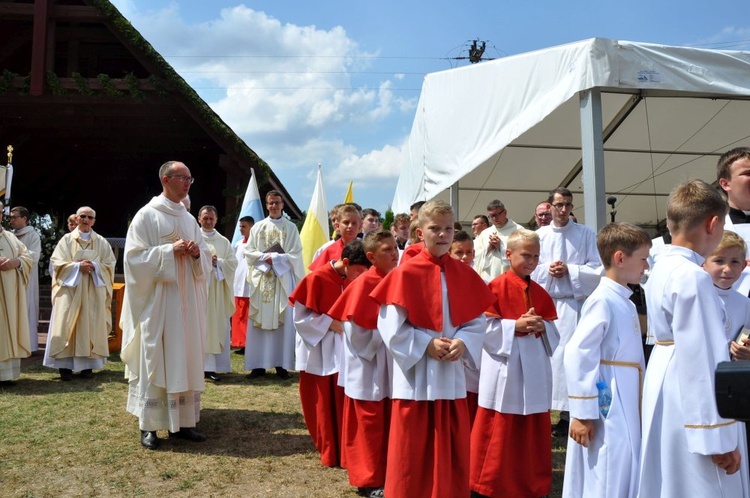 Prymas i biskupi w Oleśnie u św. Anny