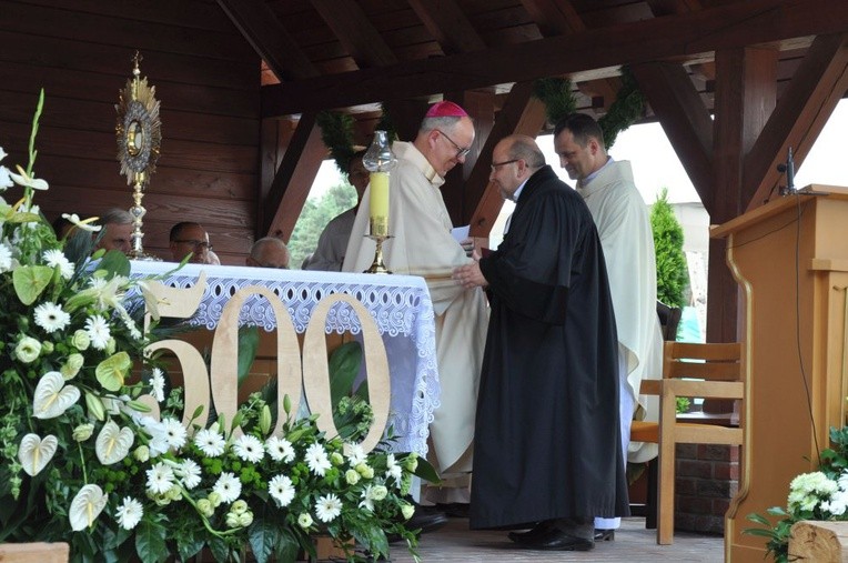 Prymas i biskupi w Oleśnie u św. Anny
