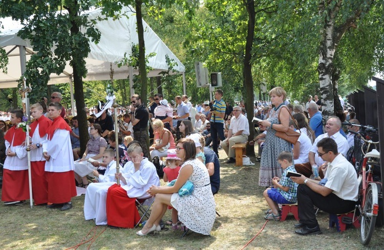 Prymas i biskupi w Oleśnie u św. Anny