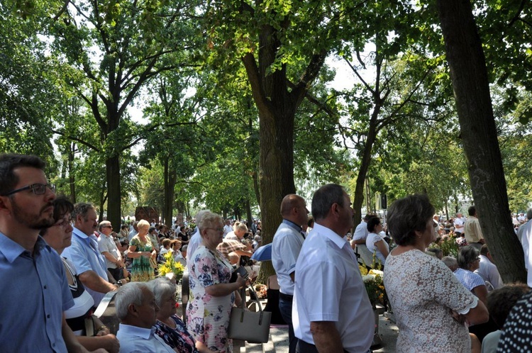 Prymas i biskupi w Oleśnie u św. Anny