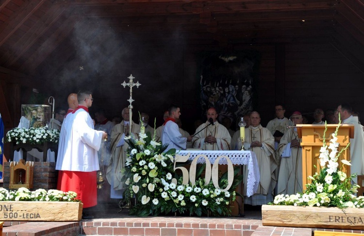 Prymas i biskupi w Oleśnie u św. Anny