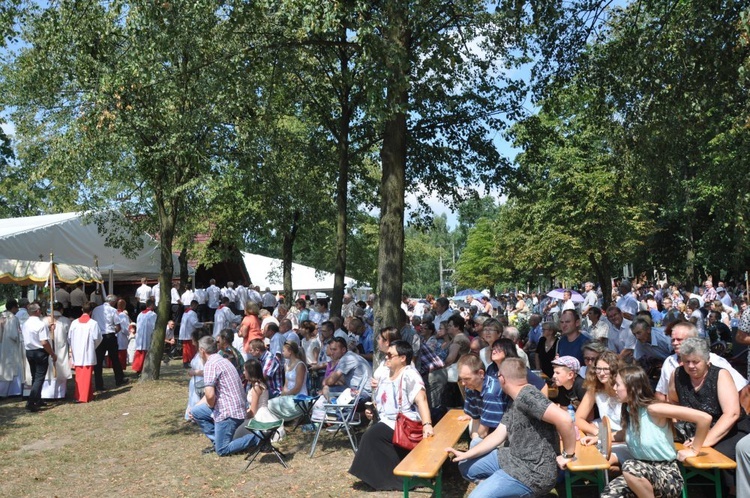 Prymas i biskupi w Oleśnie u św. Anny