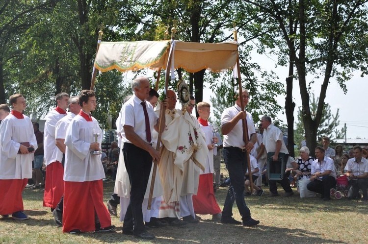 Prymas i biskupi w Oleśnie u św. Anny