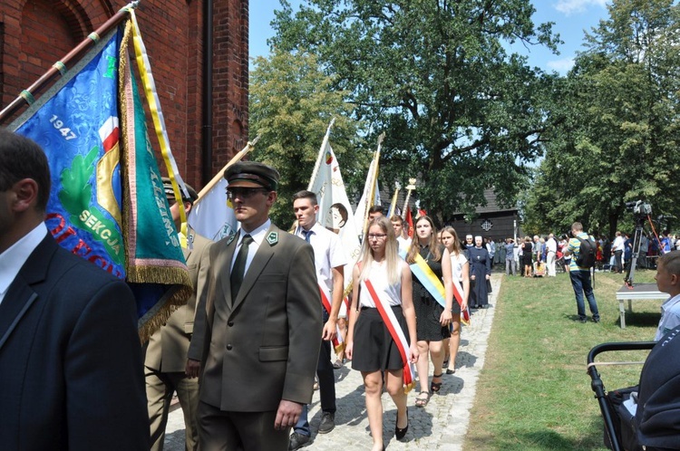 Prymas i biskupi w Oleśnie u św. Anny