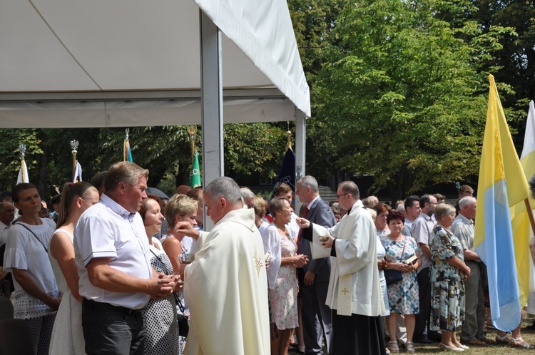 Prymas i biskupi w Oleśnie u św. Anny