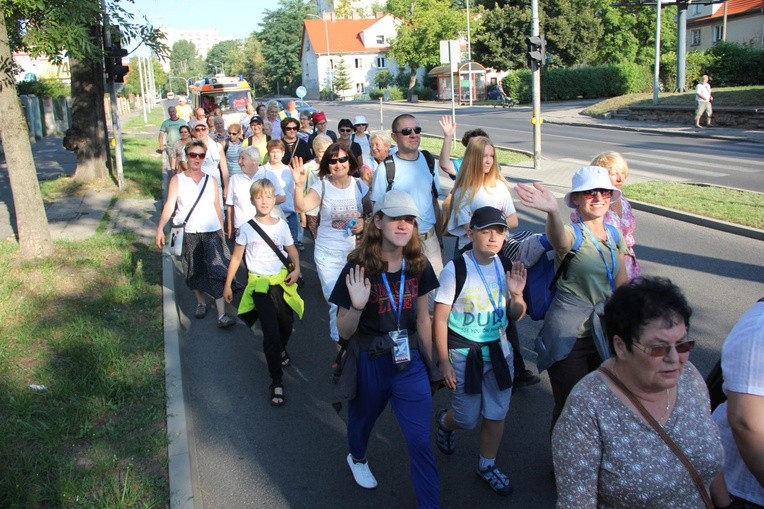 Pielgrzymi z Gorzowa wyruszyli na Jasną Górę