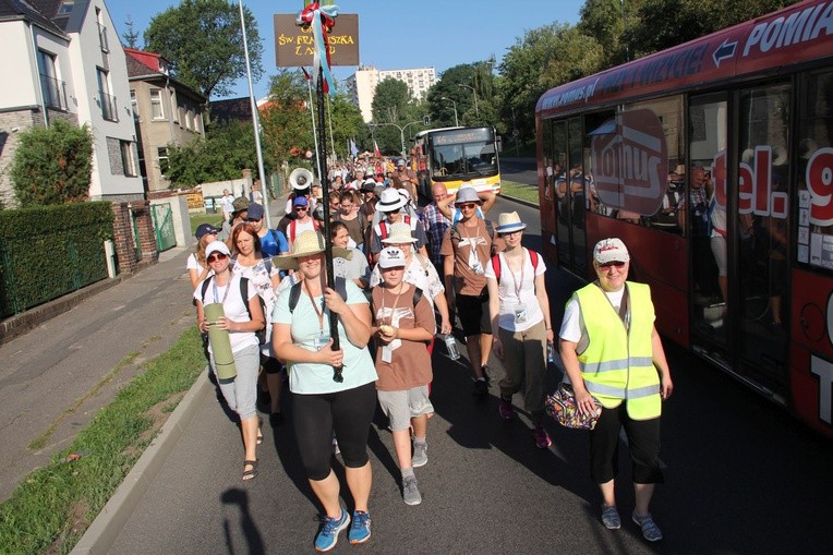 Pielgrzymi z Gorzowa wyruszyli na Jasną Górę