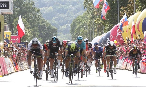 Michał Kwiatkowski w peletonie 75. Tour de Pologne