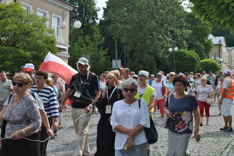 Wyjście pielgrzymów z Chełma.