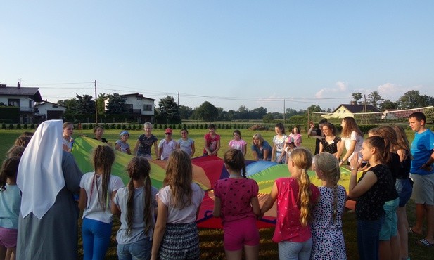 Kościół to nie budynek, gdzie musisz być cicho
