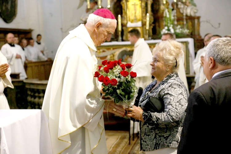 Msza św. w Bobolicach i ucałowanie Piety