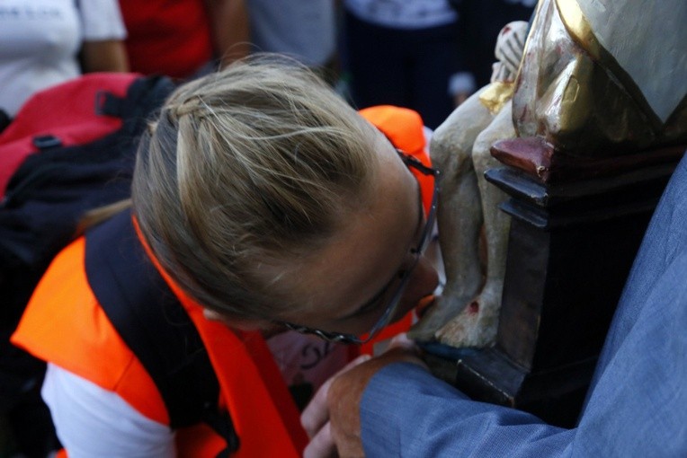 Msza św. w Bobolicach i ucałowanie Piety