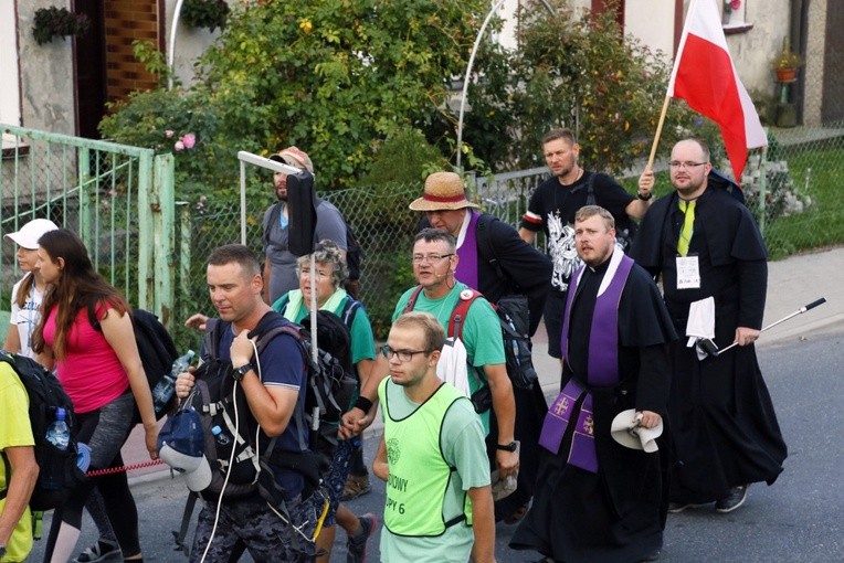 Msza św. w Bobolicach i ucałowanie Piety
