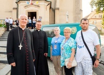 Msza św. w Bobolicach i ucałowanie Piety
