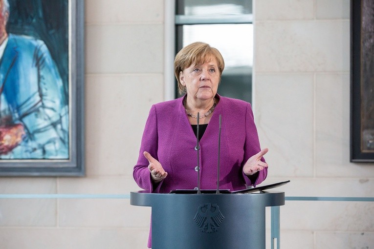 Niemcy: Spada poparcie dla chadeków, rośnie dla AfD