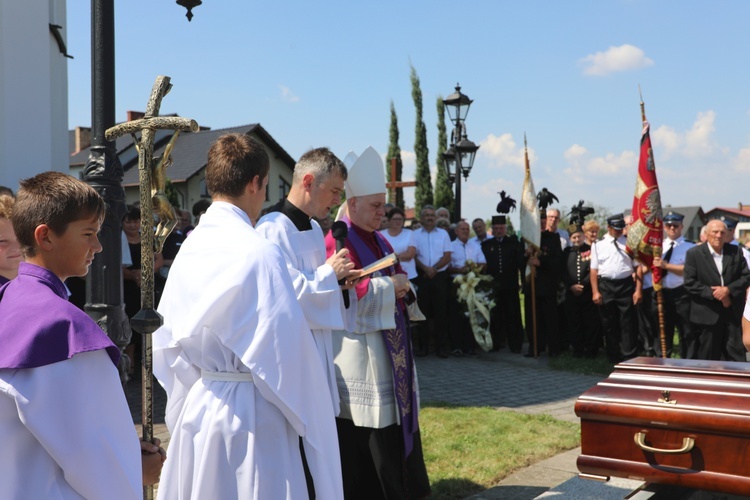 Pogrzeb śp. ks. prof. Józefa Krętosza w Bronowie