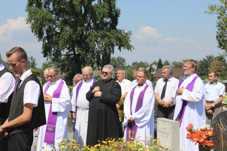 Pogrzeb śp. ks. prof. Józefa Krętosza w Bronowie