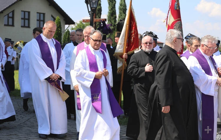 Pogrzeb śp. ks. prof. Józefa Krętosza w Bronowie