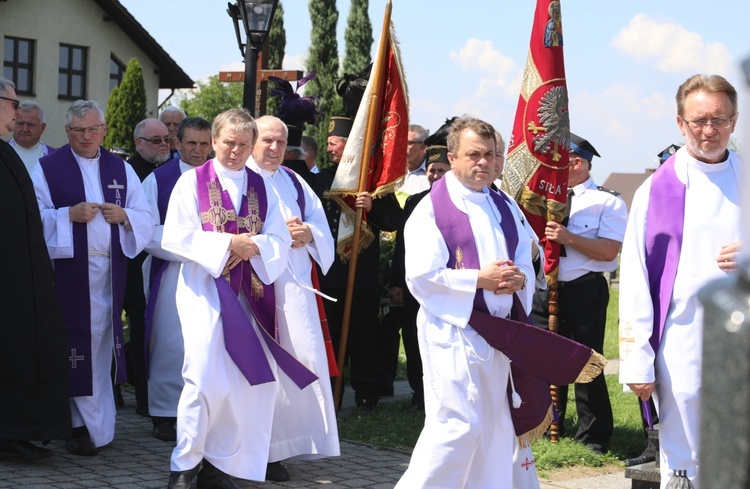 Pogrzeb śp. ks. prof. Józefa Krętosza w Bronowie