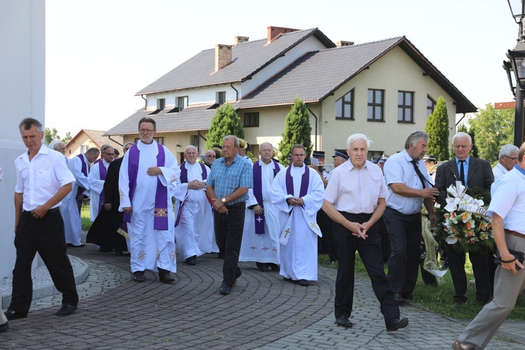 Pogrzeb śp. ks. prof. Józefa Krętosza w Bronowie