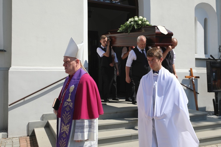 Pogrzeb śp. ks. prof. Józefa Krętosza w Bronowie