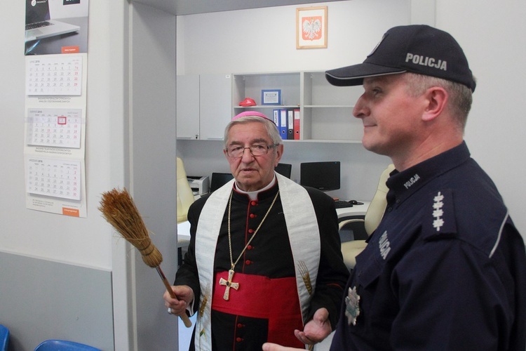 Poświęcenie komisariatu w Trąbkach Wielkich