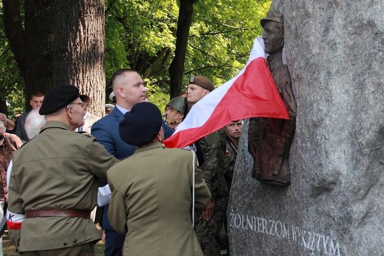 Odsłonięcie i poświęcenie Pomnika Żołnierzy Wyklętych