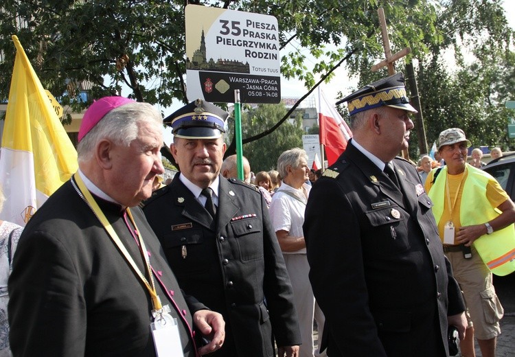 Pierwsze kroki praskich pielgrzymów