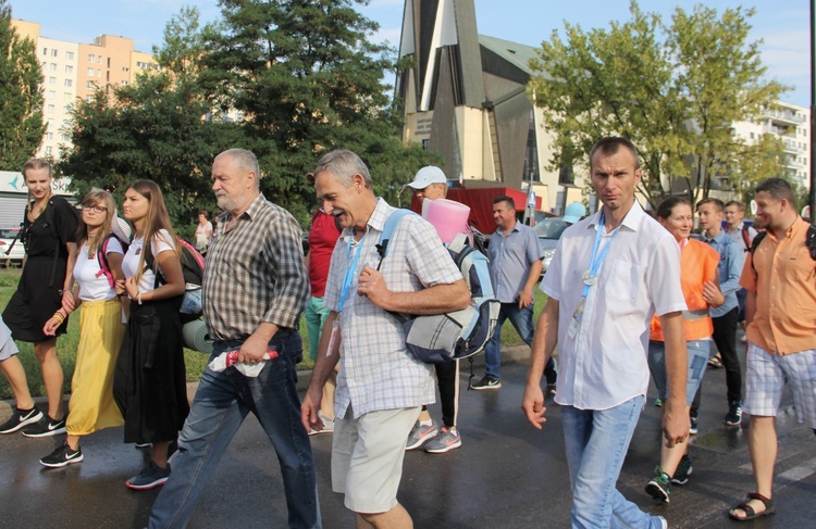 Pierwsze kroki praskich pielgrzymów