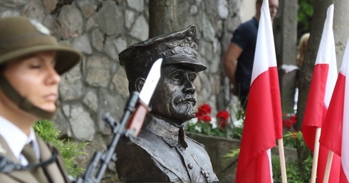 Odsłonięcie pomnika gen. Józefa Hallera