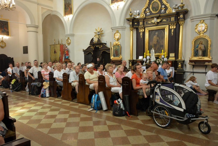 Msza u św. Otylii, kolejny chrzest oraz serdeczne przyjęcie w Chodlu