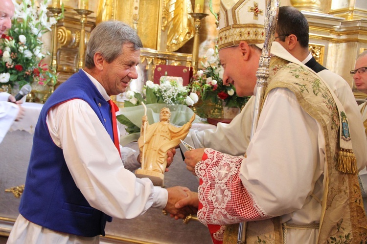 Biskup Andrzej Jeż w Siedliskach k. Bobowej