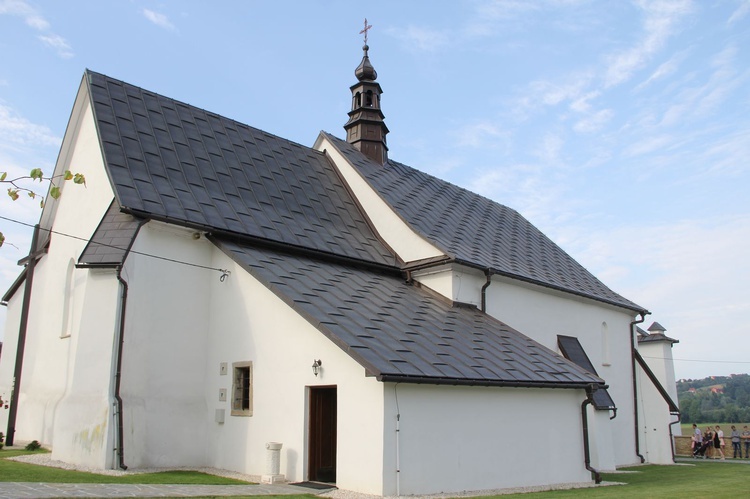 Biskup Andrzej Jeż w Siedliskach k. Bobowej