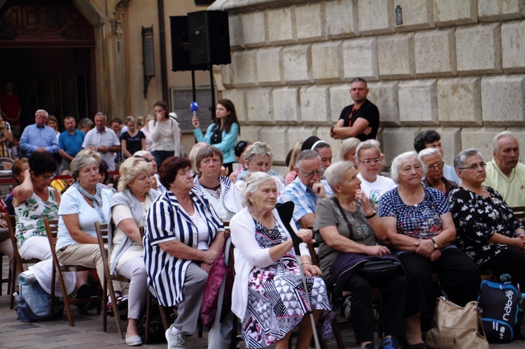 Wyjście 38. Pieszej Pielgrzymki Krakowskiej z Wawelu na Jasną Górę