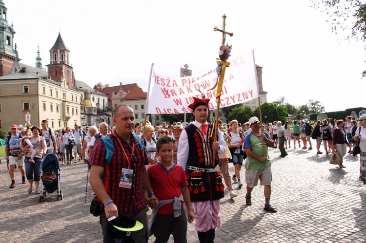 Wyjście 38. Pieszej Pielgrzymki Krakowskiej z Wawelu na Jasną Górę